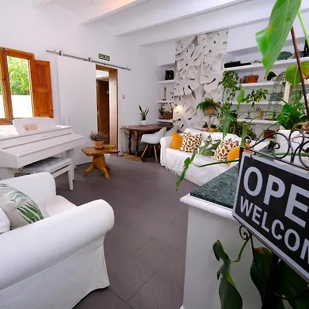 Casa Guest House, For Mountain Lovers! فندق مبيت وإفطار كايماري