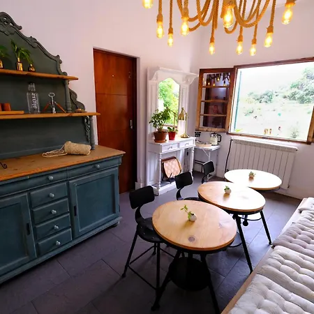 Casa Guest House, For Mountain Lovers! فندق مبيت وإفطار *